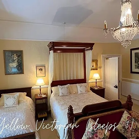 Barton Hall Couette-café